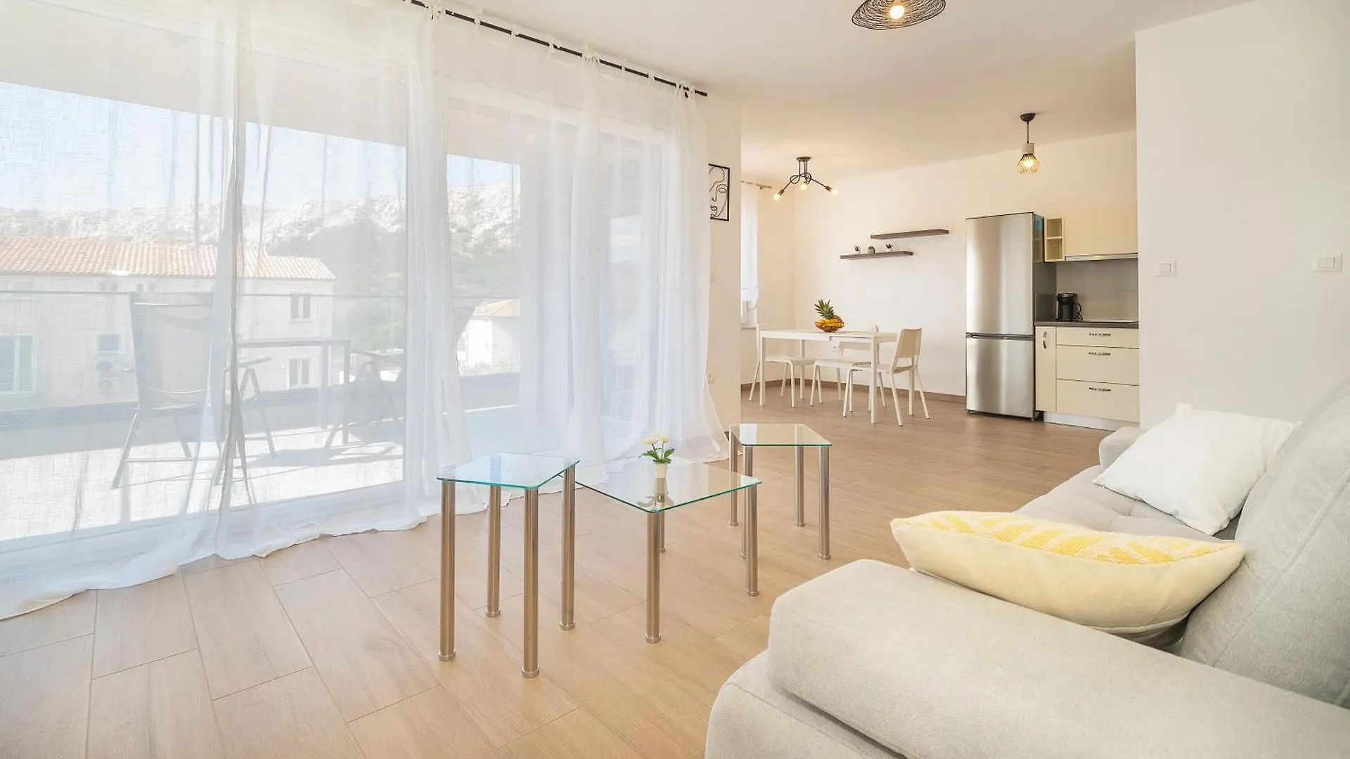 Poolside Apartments Anabella Baška