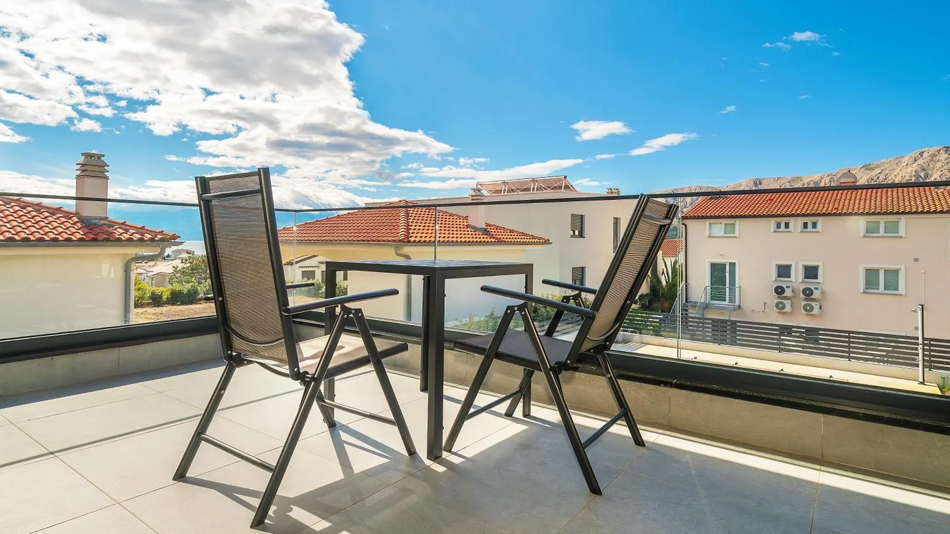 Poolside Apartments Anabella Baška