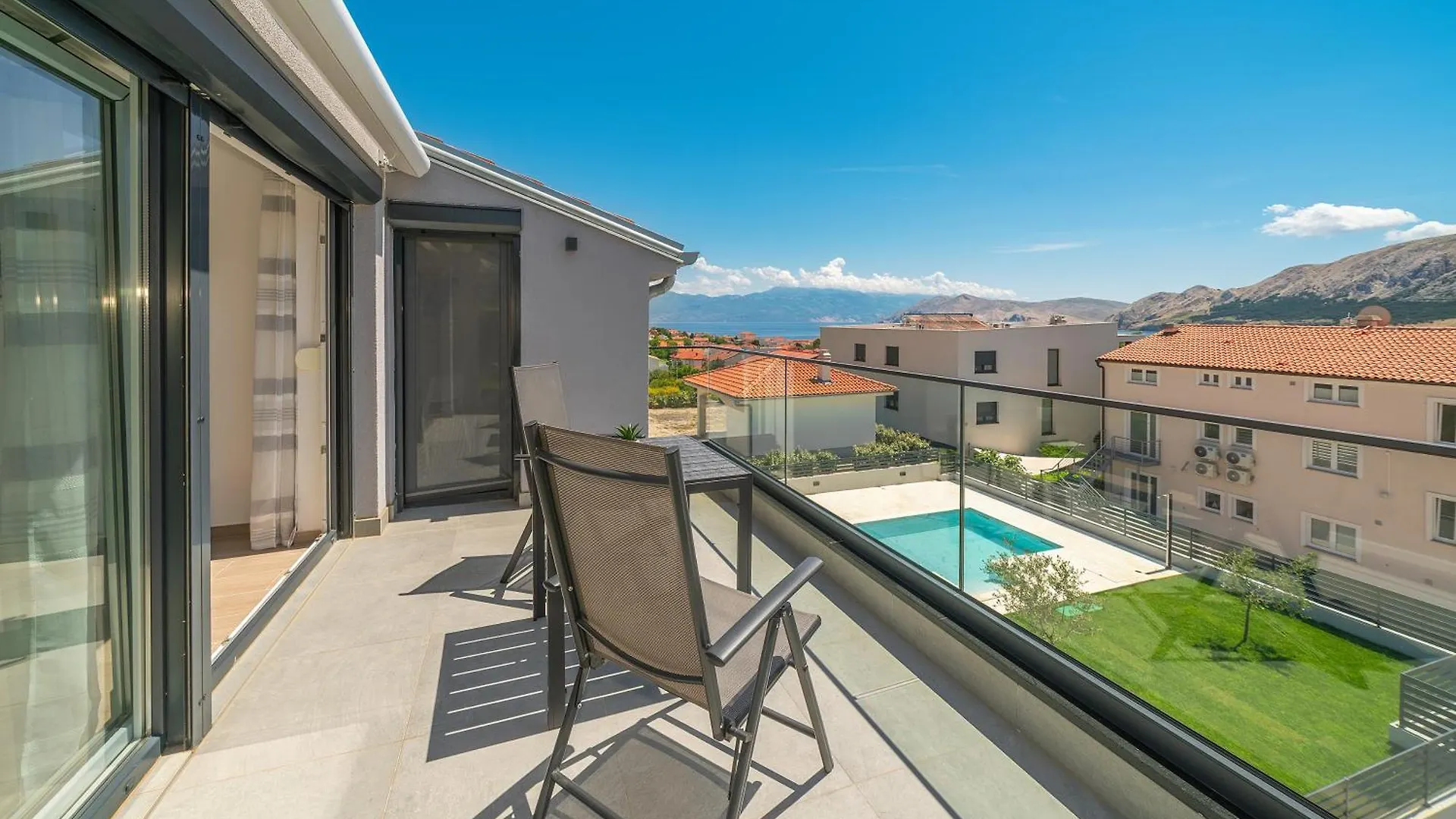 Poolside Apartments Anabella Baška